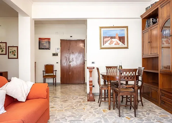 Bright 2 Min From Metro Station * רומא